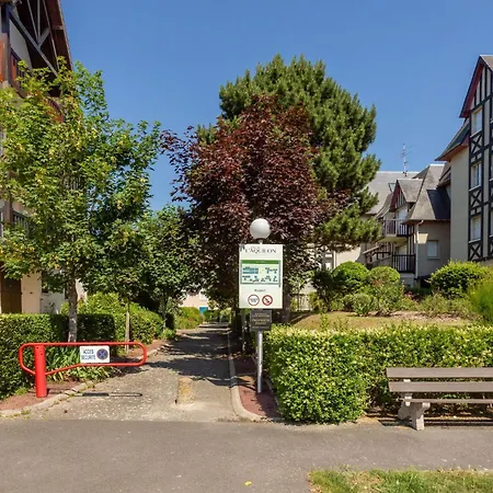 Le Clos Mathilde-20 By Interhome דירה קאבורג